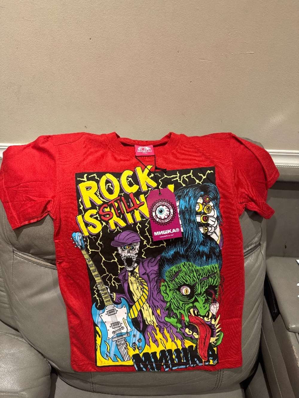 Graphic t shirt